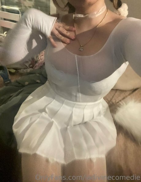 iadivinecomedie model exclusive image