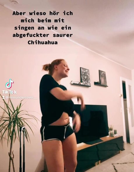 Sarah Neuhaus model porn pictures