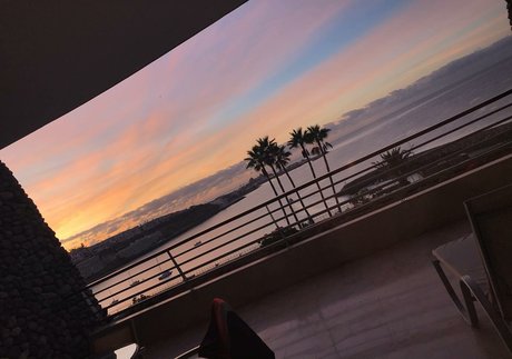 Sarah Neuhaus nude actress images