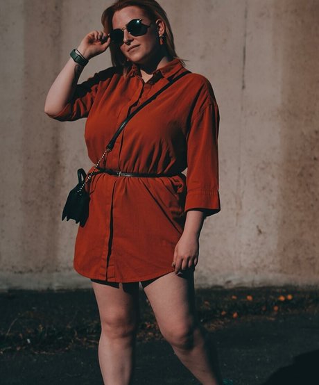 college girl onlyfans sexy image