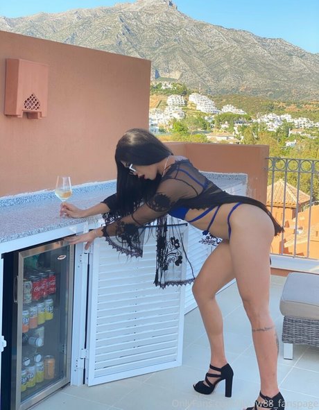 lilyuw888 nice actress image