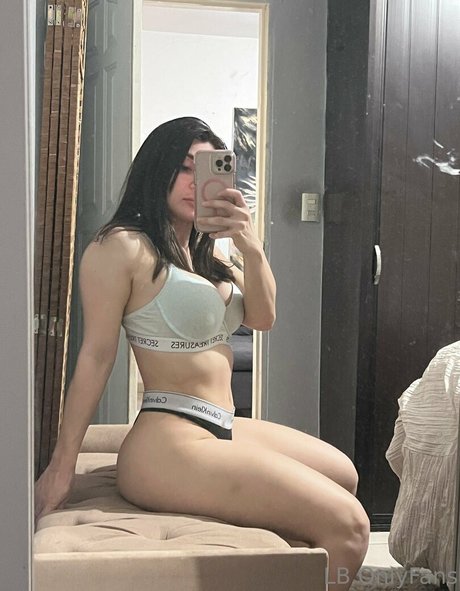 lakettebarraza high quality model photo