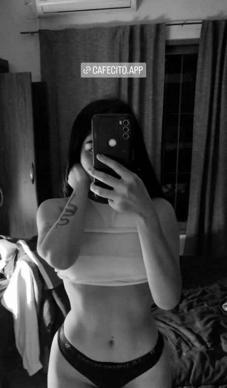 Martina Santos beautiful star images