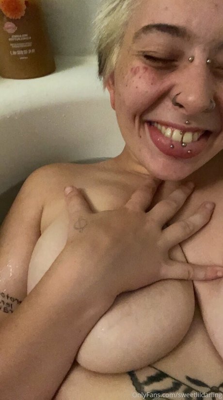 skinny shemale onlyfans naked picture