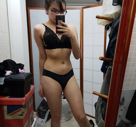 Niellefer pornstar pretty pictures