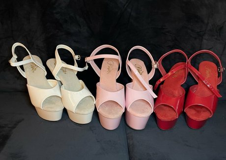 mseileenwrightfree star nude photo