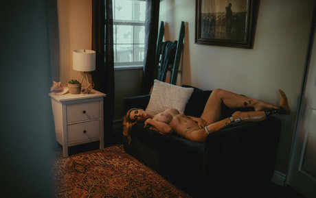 mseileenwrightfree pretty model image