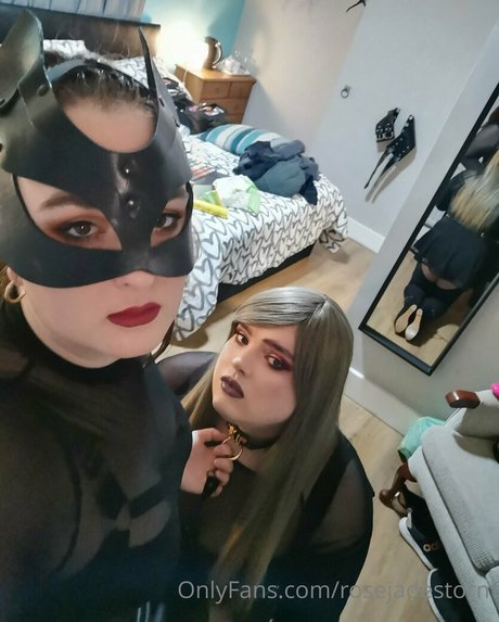 famous nude onlyfans pretty pics