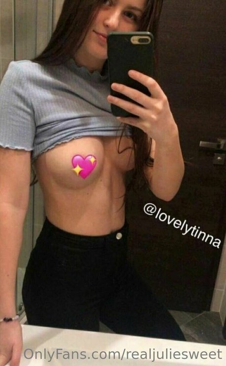 realjuliesweet model photos