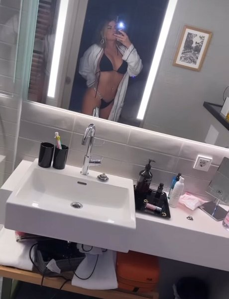 Tais Lambertini xxx pornstar archive