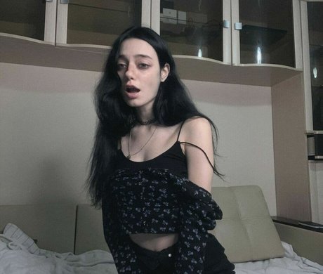 amanitalis model perfect images