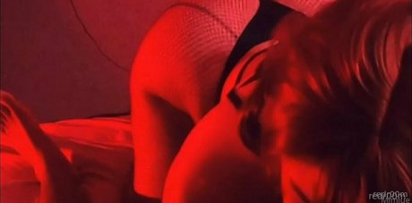 redr00m model adult pic