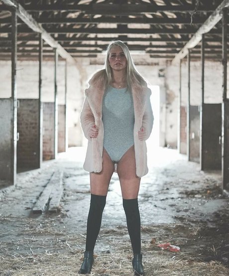 Carina Spack naked pornstar images