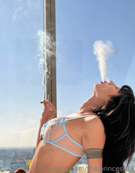 busty petite onlyfans xxx images