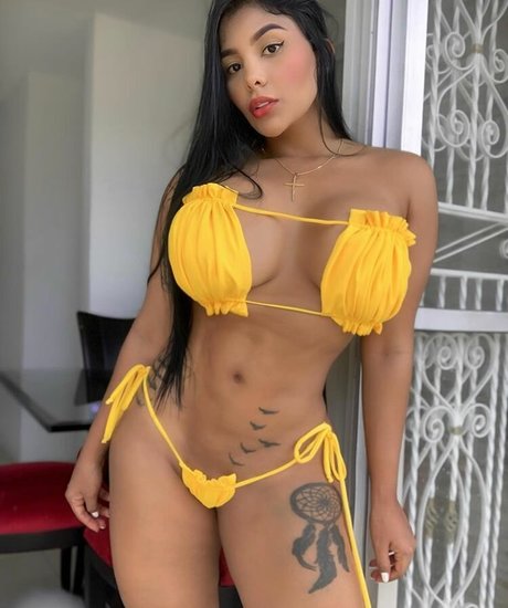 Caro Velez Betancourth model exclusive gallery