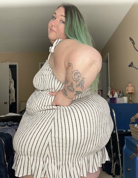 spanxbeluga model perfect photos