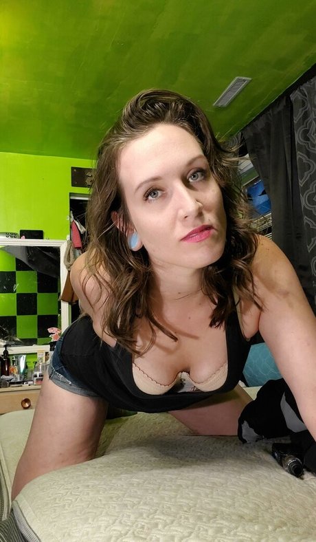 Infernal Aphrodite model sexy galleries