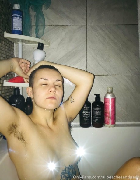 peachcreamzzz model erotic images