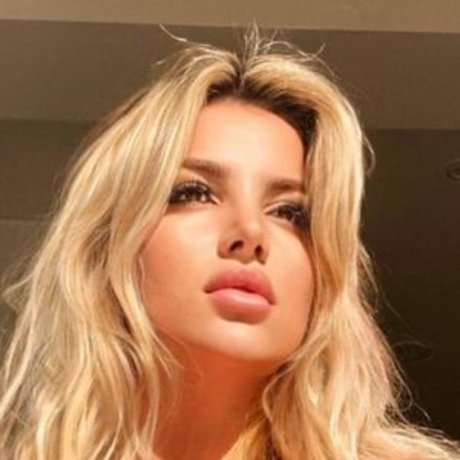 Neeksxo porn star images