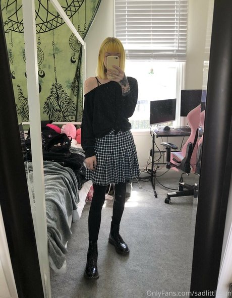 sadlittlesun adult star img