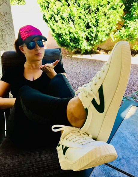 toridanyels model adult photos