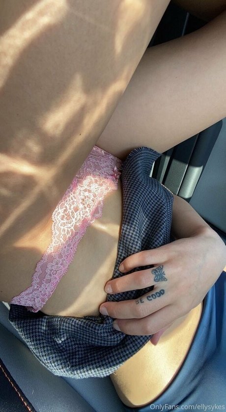 ellysykes star nudes gallery