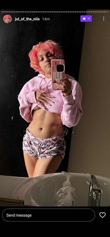 Julya Antoinette porn model pictures