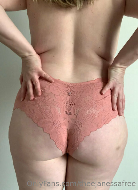 theejanessafree model exclusive photos