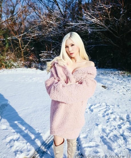 Apr il star perfect pics