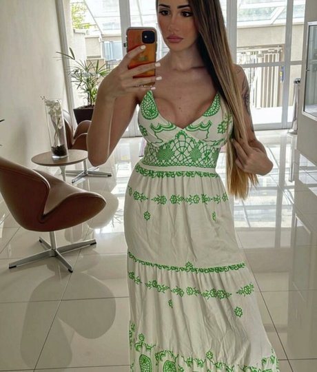 Vivi Marcon hot model archive