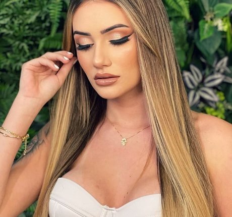 Vivi Marcon nudes star pic