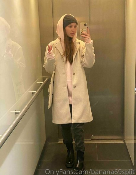 banana69split naked model photos