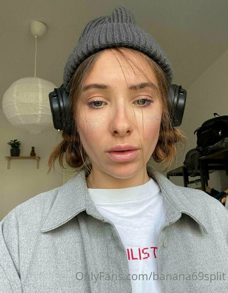 banana69split pornographic model image