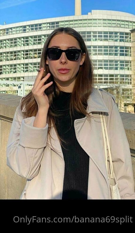 banana69split exclusive model image