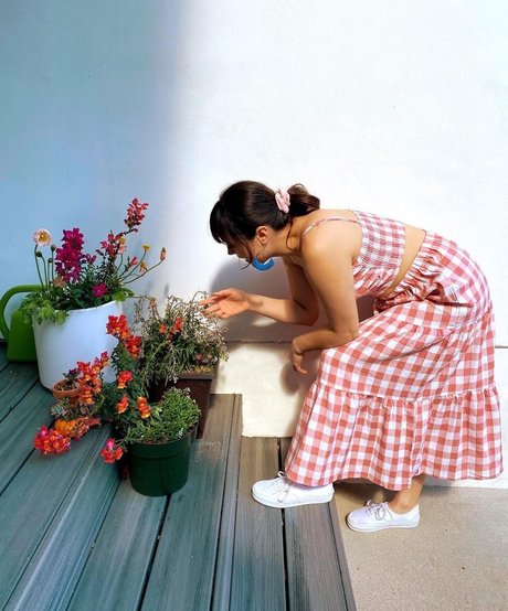 Hayley Orrantia model nice gallery