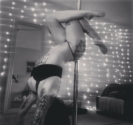 housewives onlyfans pornographic photos