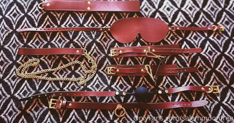 salemmoonfree art model pic