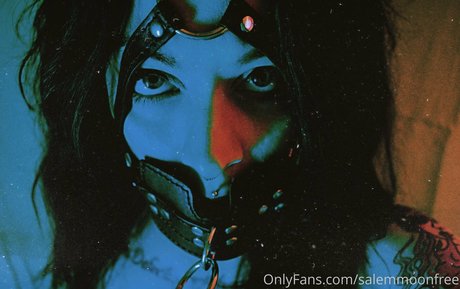 salemmoonfree model top pictures