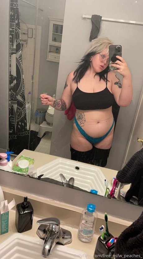 free nsfw peaches_ Profile