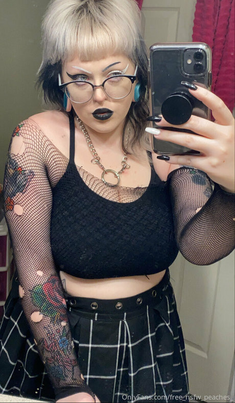 free nsfw peaches_ pornstar adult photos