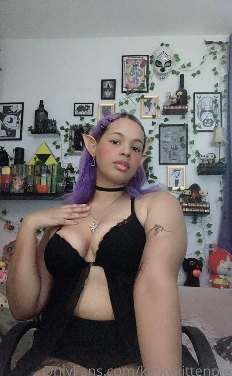 kinkykittenpie star naked image