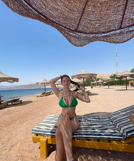 Rona Y exclusive actress images