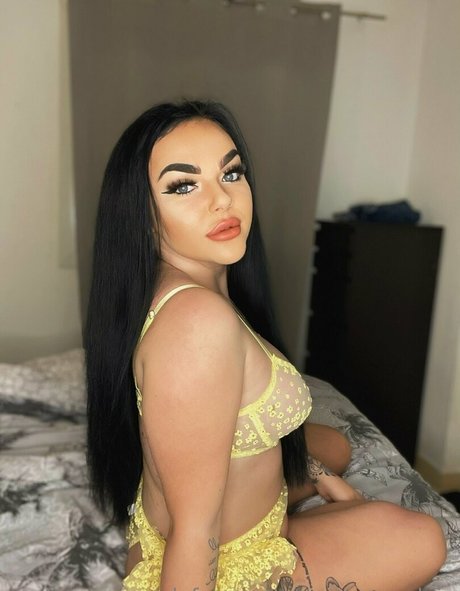 asian shemale onlyfans sexy naked picture