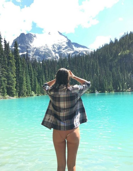 Serinda Swan star sex images