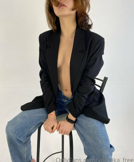 blonde muscle onlyfans beautiful pic