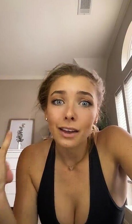 Maddie Henderson model pornographic photos