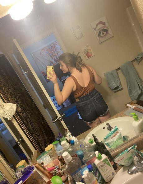 lharmon2920 pretty pornstar picture