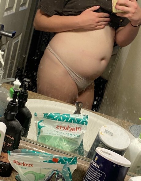 lharmon2920 hot model pic