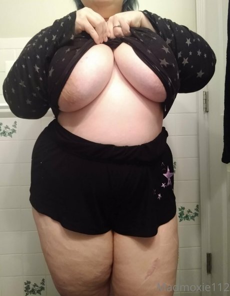 madmoxie112 model best img