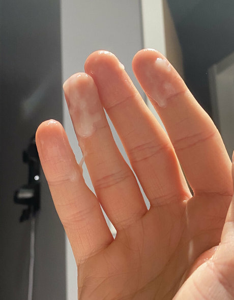 busty mom onlyfans hd photos